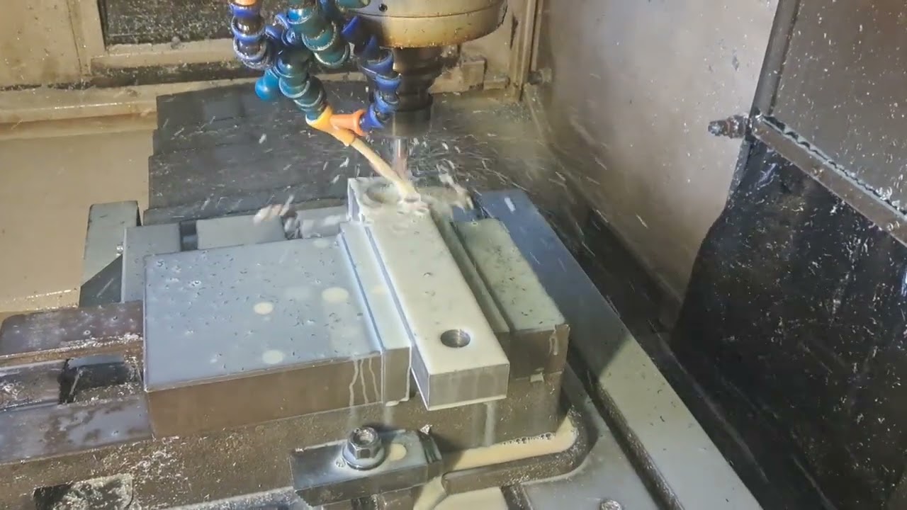 hole ramping #cnc #Manufacture