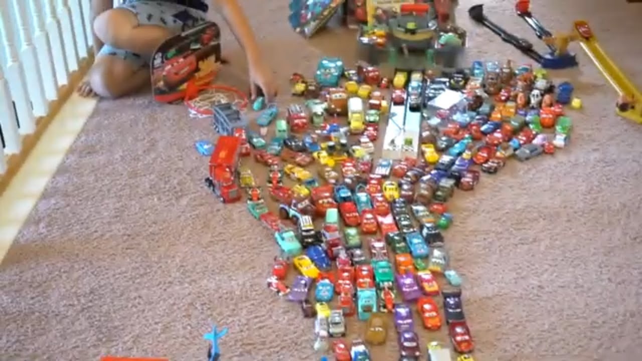 Disney Pixar Cars Collection Lightning Mcqueen Story Sets Cars 3 Mack Hauler movie toys!