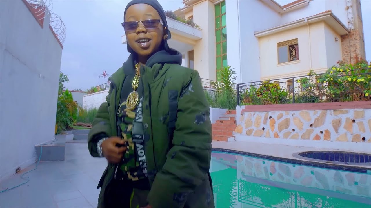Fresh Kid - Ebisanyusa Abayaaye (Official Video)