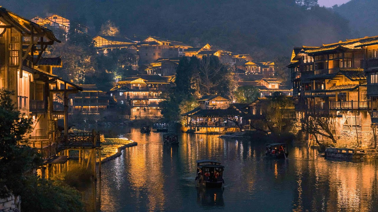 日游摇橹，夜赏千灯，宛若世外桃源的乌江寨 | 4K