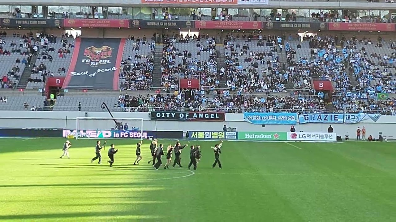 [현장 케보기] 임영웅 FC서울 하프타임 공연 직캠