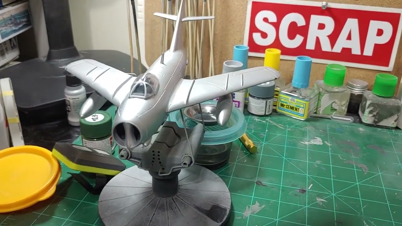 MiG-17 PF/PFU Lim-6M Smer 1/48 kit 0827 bench review.