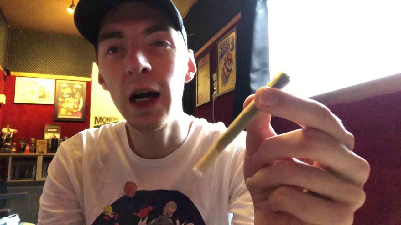 Tangie Strain Review Smoke Session
