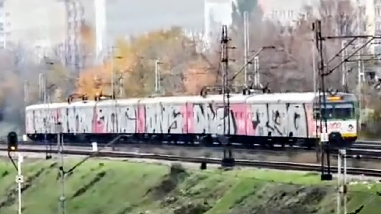 Wholetrain Compilation Episode 10 - Graffiti Bombing on Trains