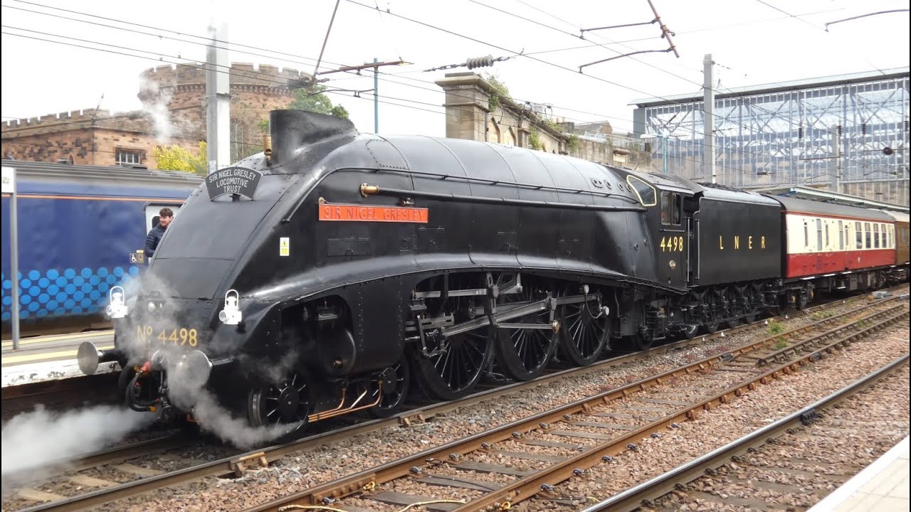 46115 Scots Guardsman & 4498 Sir Nigel Gresley at a crowded Carlisle 21 05 22