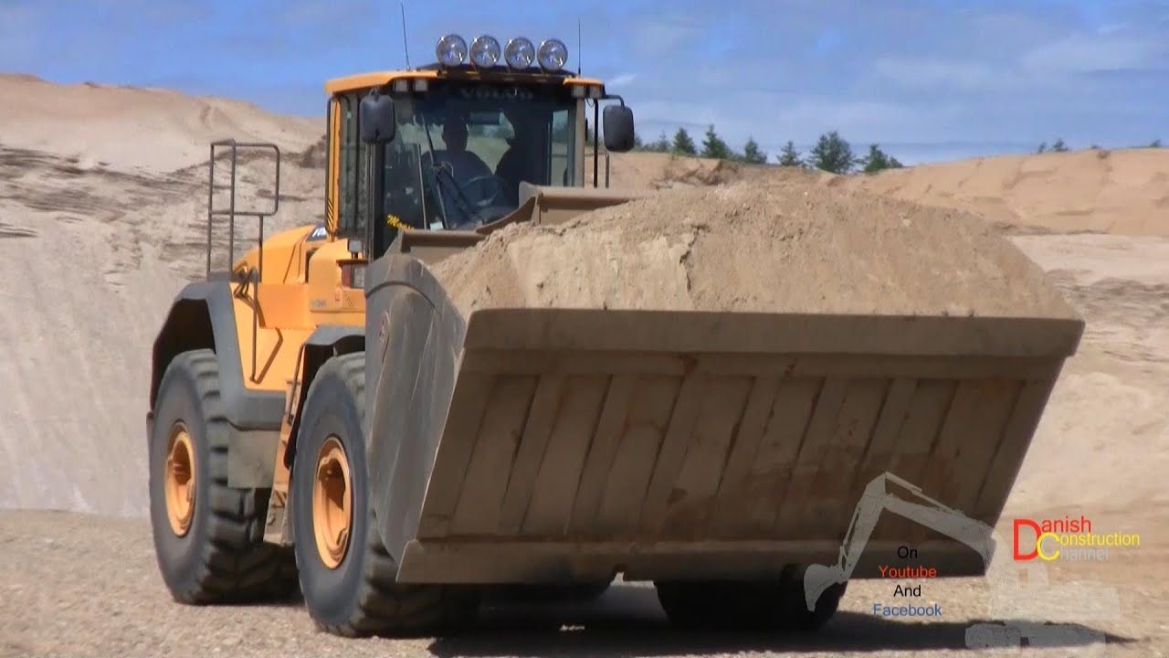 Volvo L250G With A Big Bucket Working In A Gravel Pit