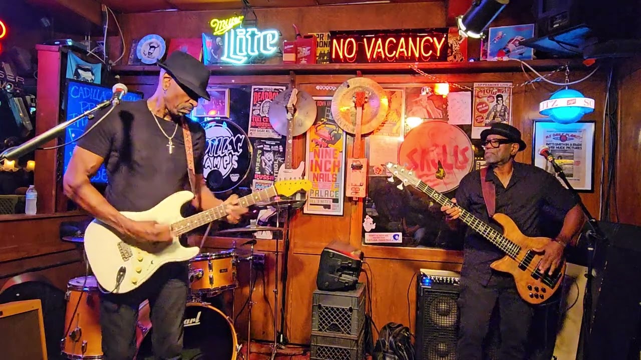 Dennis Jones Band -- Enjoy The Ride