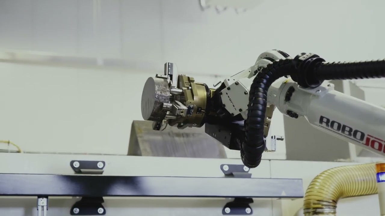 Smart CNC Automation: RoboJob Turn‑Assist 200 s with Pallet‑Unload on Okuma B300‑W