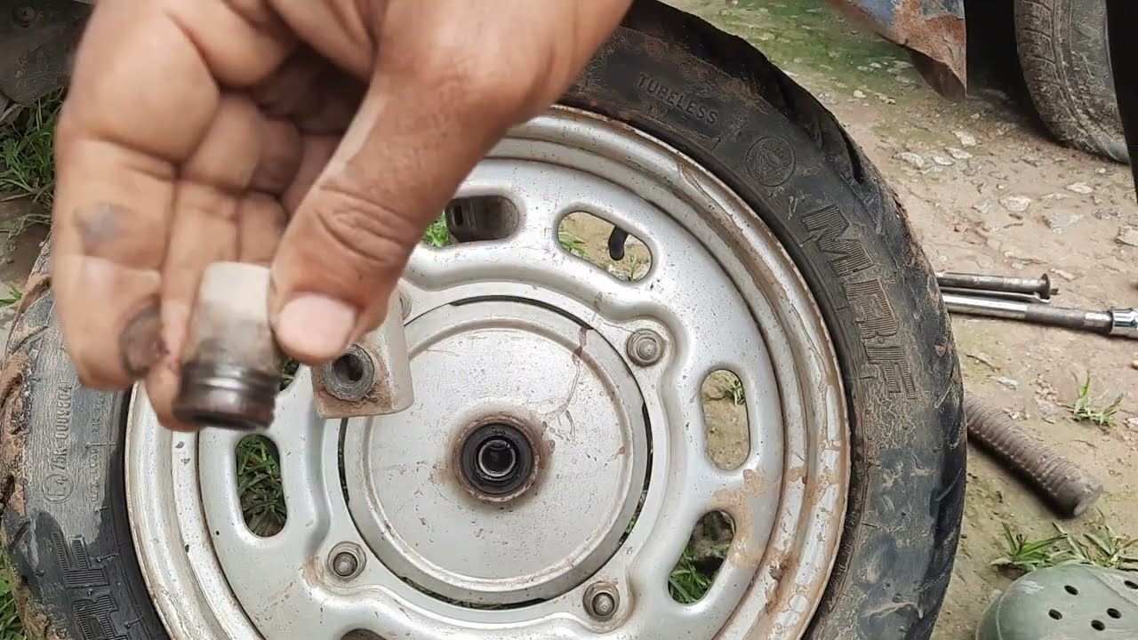 How to replace Front Wheel Bearings Of Activa125