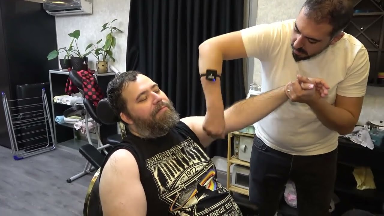 ASMR Perfectly Head Massage Face Massage Body Massage With Lunatic Barber
