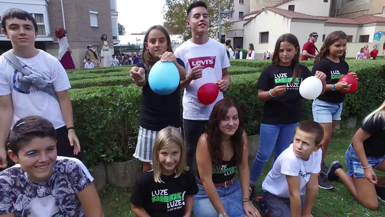 Luze karrikak luze lip-dub