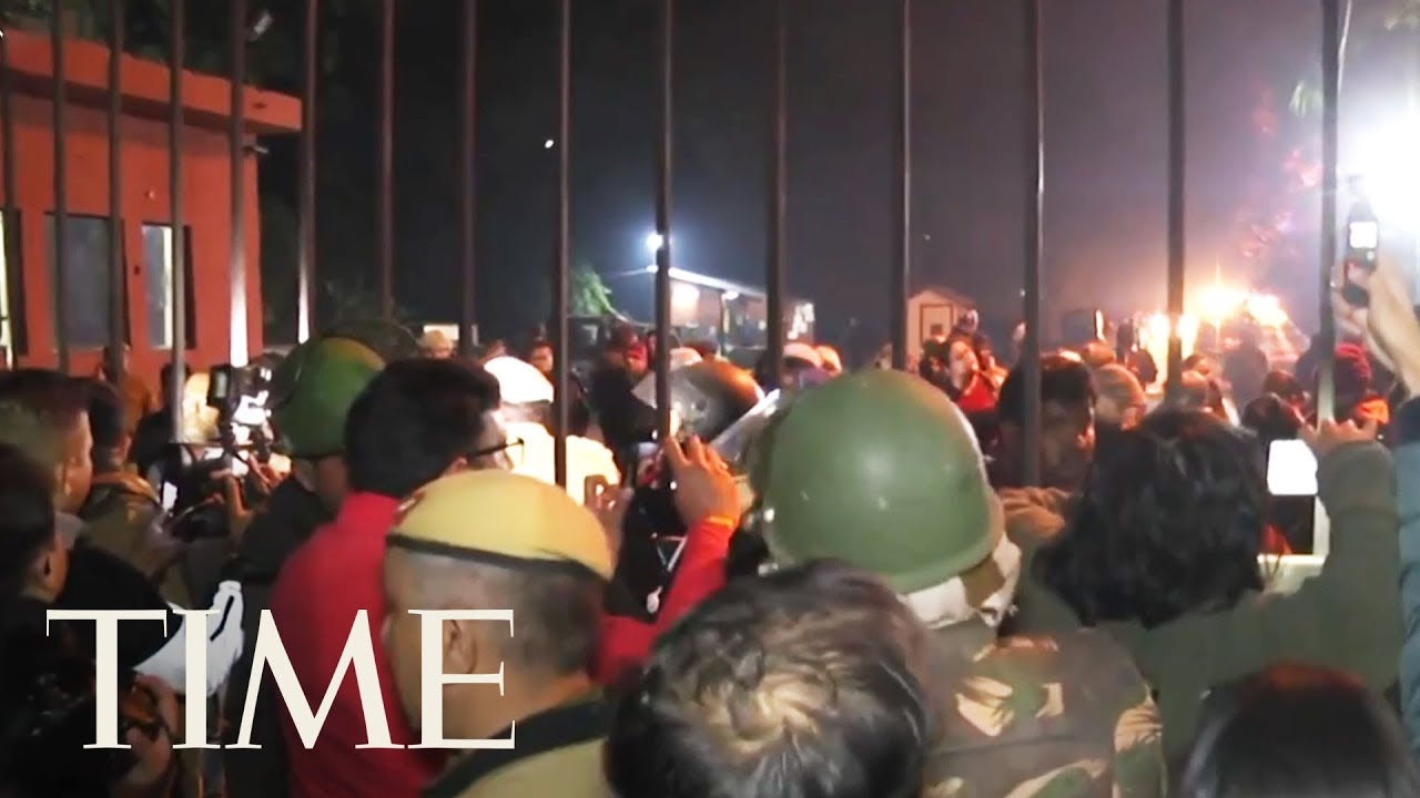 Students In India Are Protesting After A Masked Mob Violently Attacked A Top Delhi University | TIME