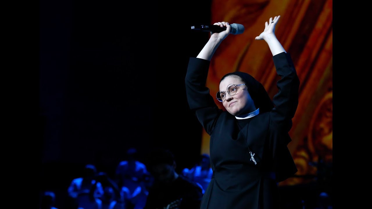 Suor Cristina I Bízni kell a fiatalokban I Forráspont 2019
