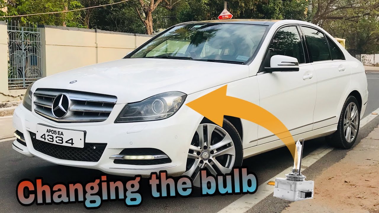 How to replace headlight bulbs on Mercedes-Benz C-Class W204