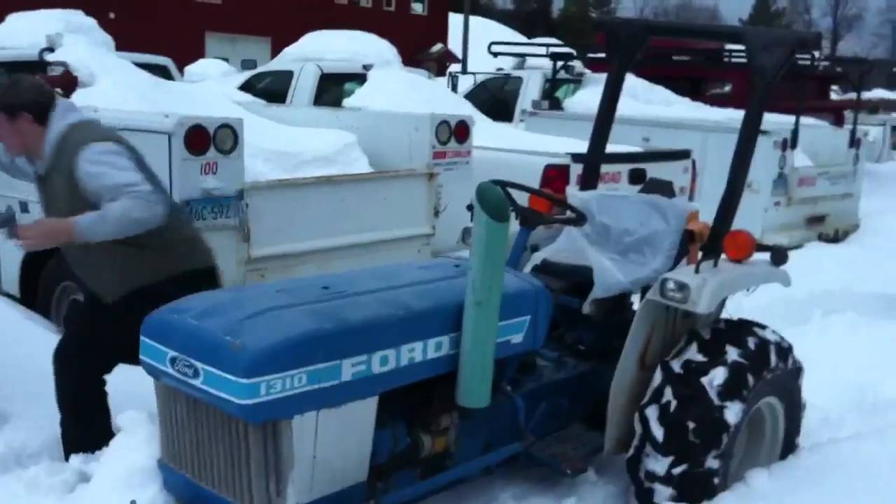 Ford Tractor Rollin Coal