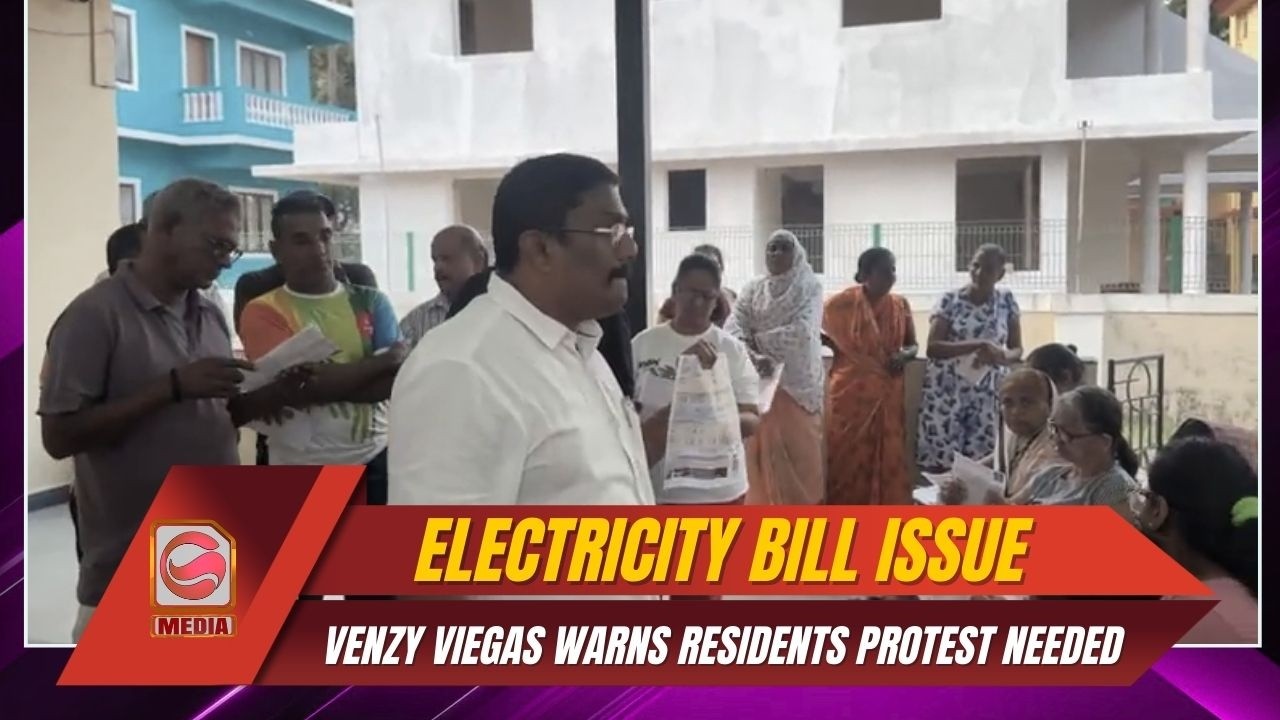 AAP MLA Capt. Venzy Viegas Meets Per Seraulim & Socubhatt Residents Over Electricity Bills
