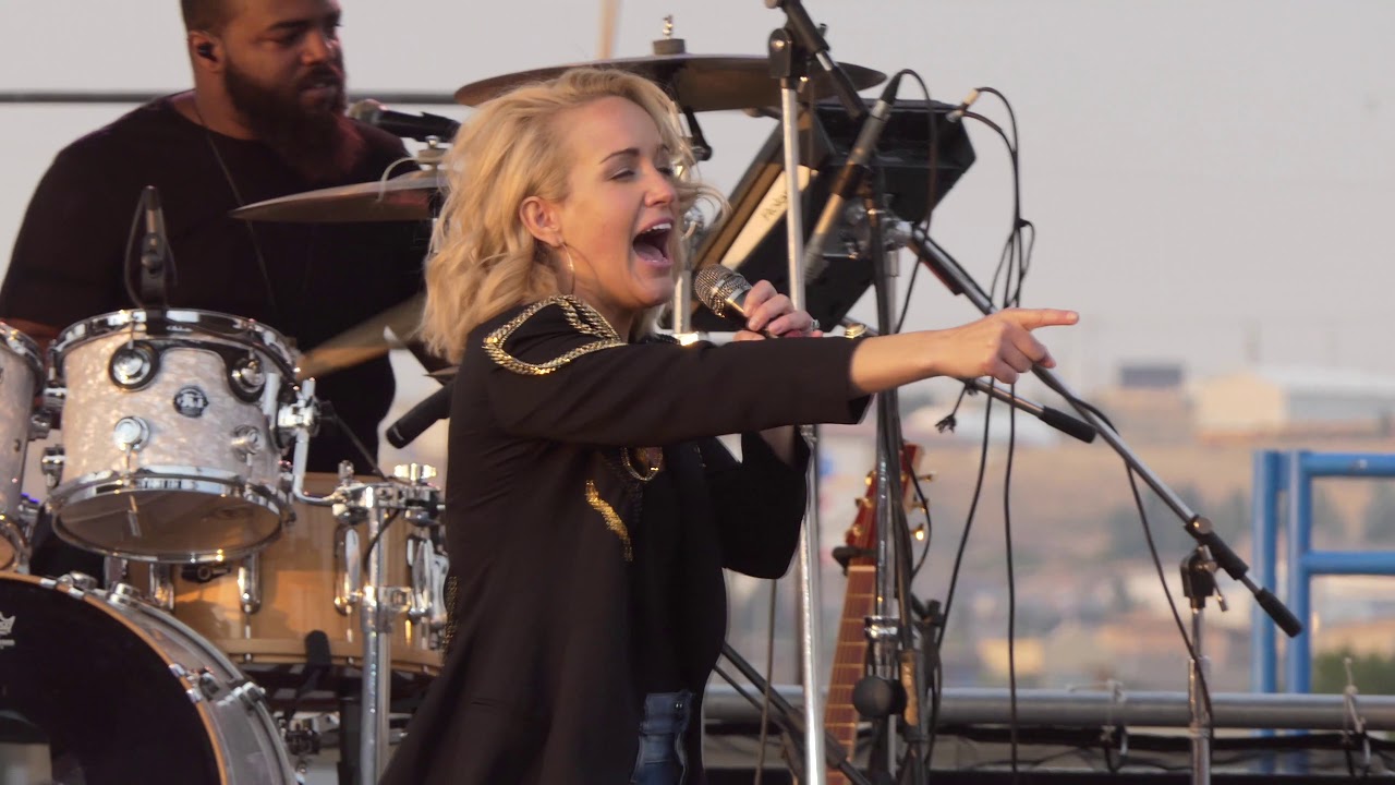 Downpour Festival 2017 - Britt Nicole/Set The World On Fire