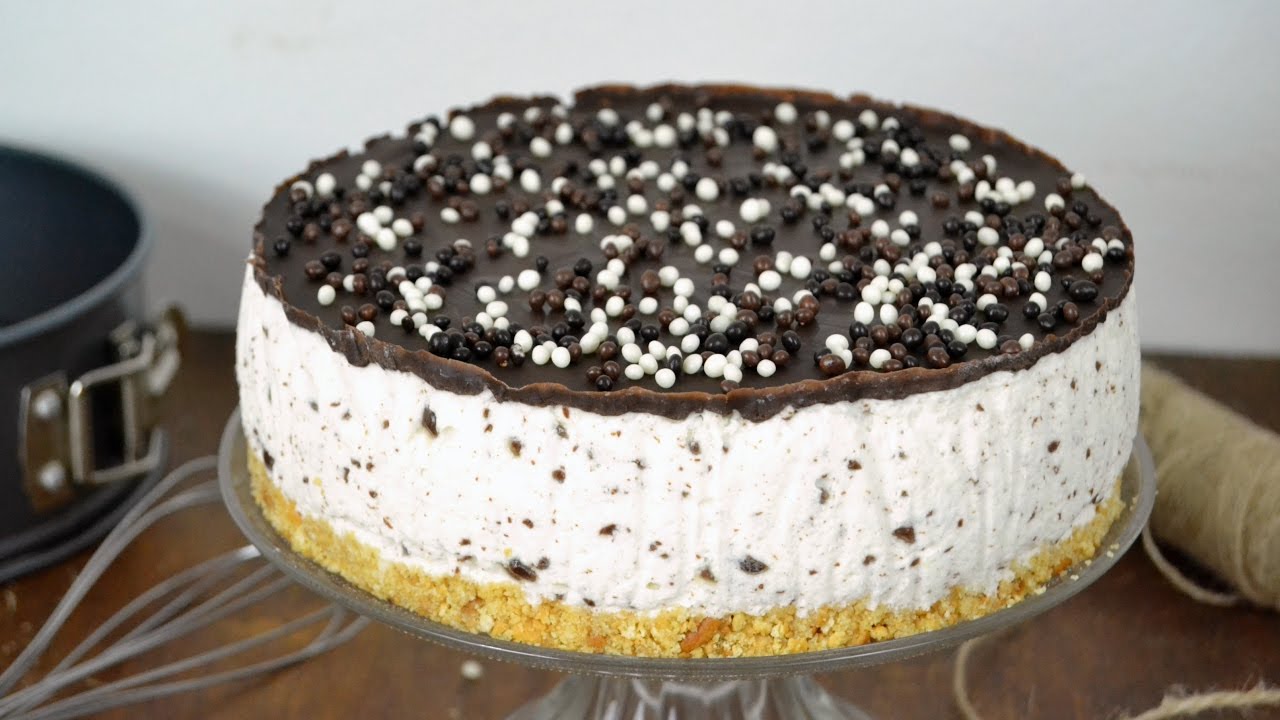 Tarta de mousse stracciatella. Sin horno,  ¡Irresistible y muy fácil!