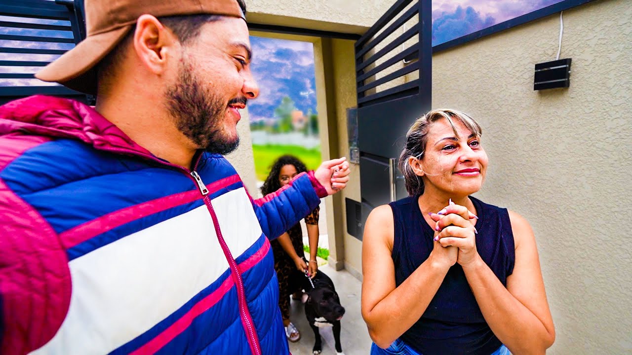 REAÇÃO da minha MÃE CONHECENDO nossa CASA PRÓPRIA!🏡❤️ [VÍDEO ESPECIAL]