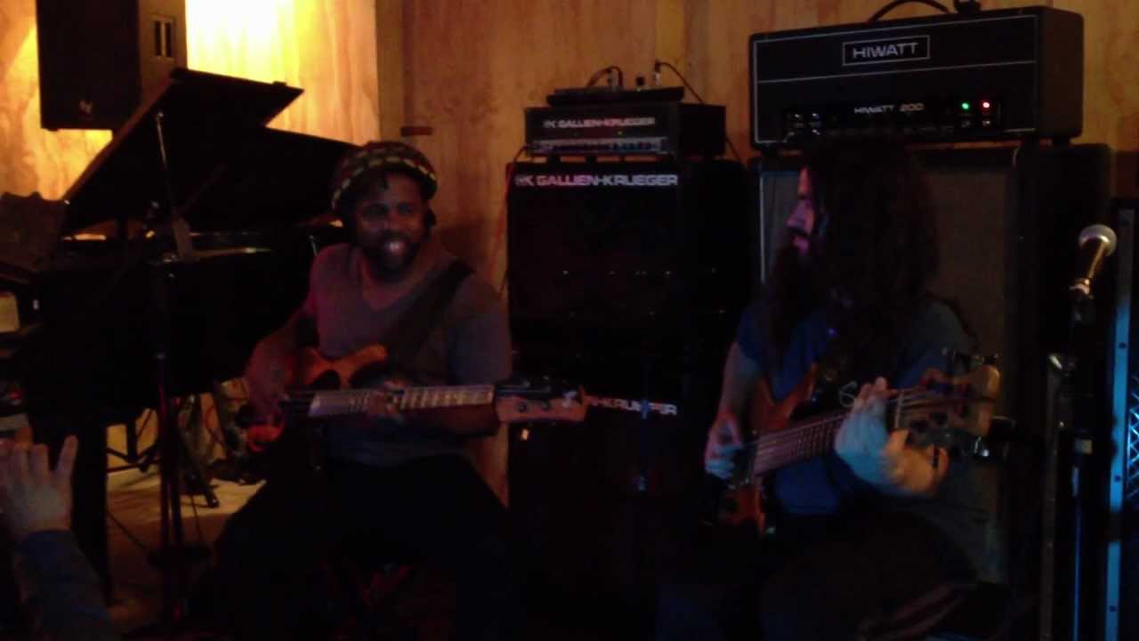 Victor Wooten y Christian Galvez en La Escuela Superior de Jazz