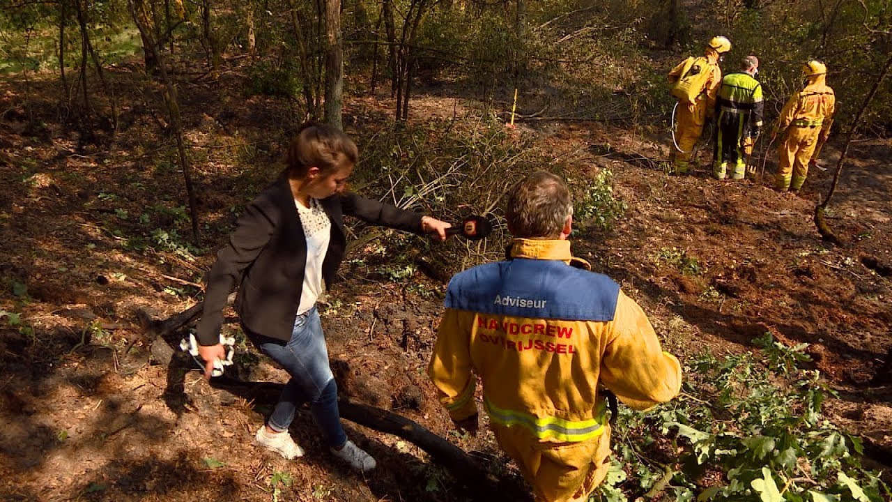 Speciaal brandweerteam uit Overijssel helpt bij uitmaken brand Loonse en Drunense Duinen