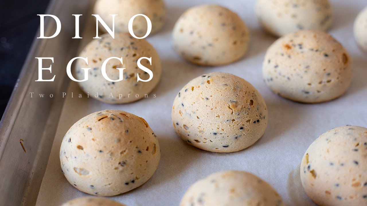 How To Make Chewy Korean Mochi Bread (Black Sesame) | Dino Eggs