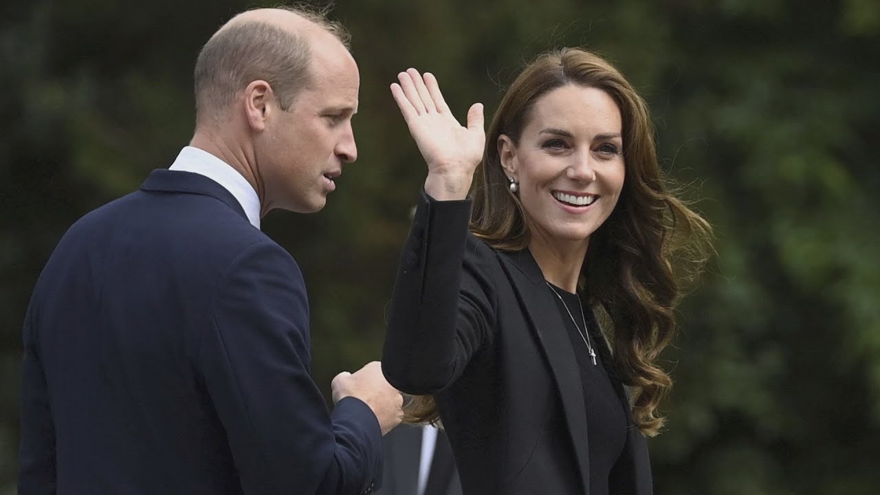 VIDEO |  Prince William and Princess Kate visit troops, military base near London