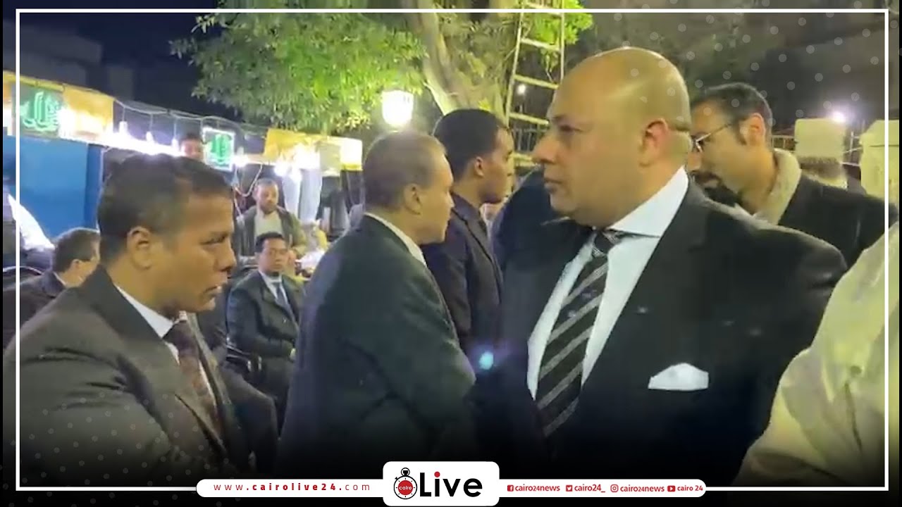 المحامي أشرف نبيل يصل عزاء رجائي عطية نقيب المحامين