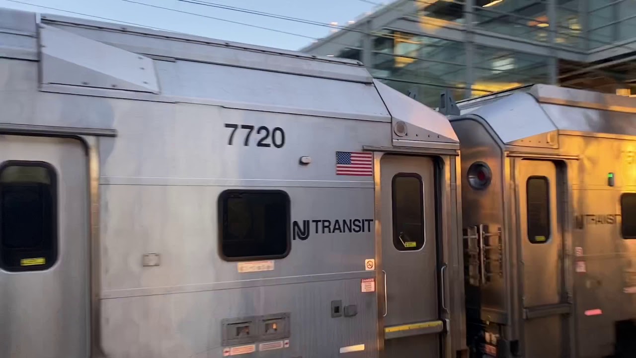 NJ Transit & Amtrak Evening Rush hour @ Newark Airport 12/8/20