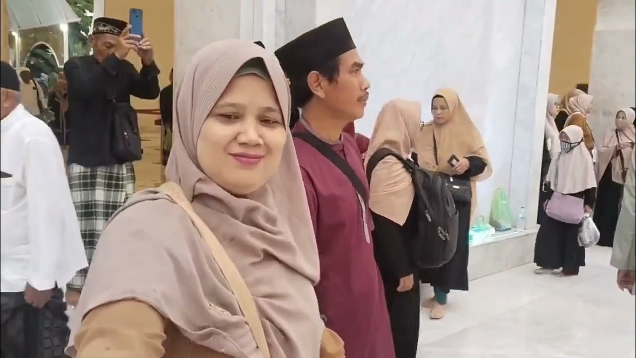 KELUARGA BESAR LINGKUNGAN GEMPOL LEYANGAN ZIARAH  TO KLATEN & SOLO