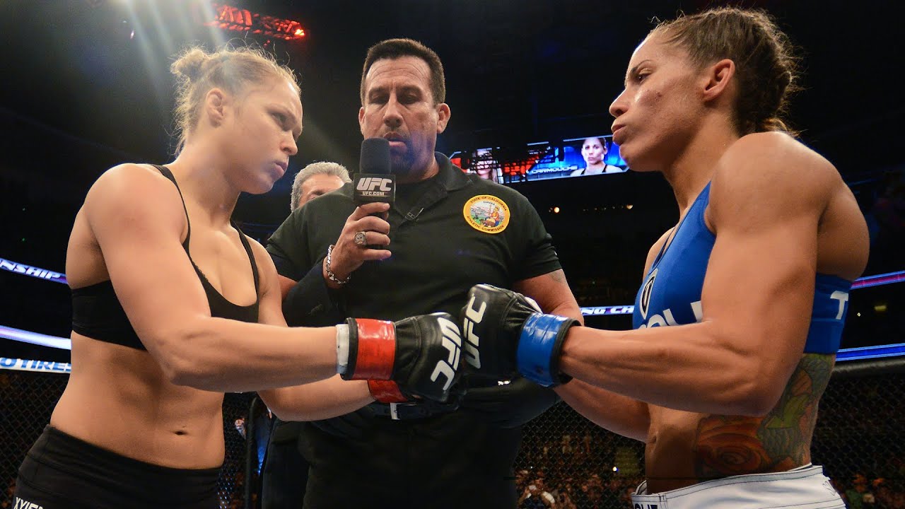 Первый женский бой UFC: Ронда Раузи против Лиз Кармуш