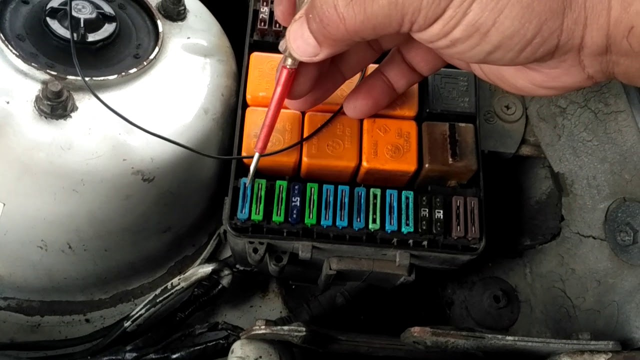 Cek Sikring BMW 318 e30