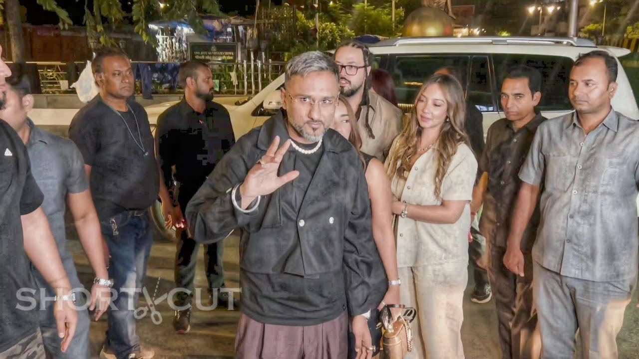 Honey Singh Looks Dashing in Black Spotted at Bastian, Bandra