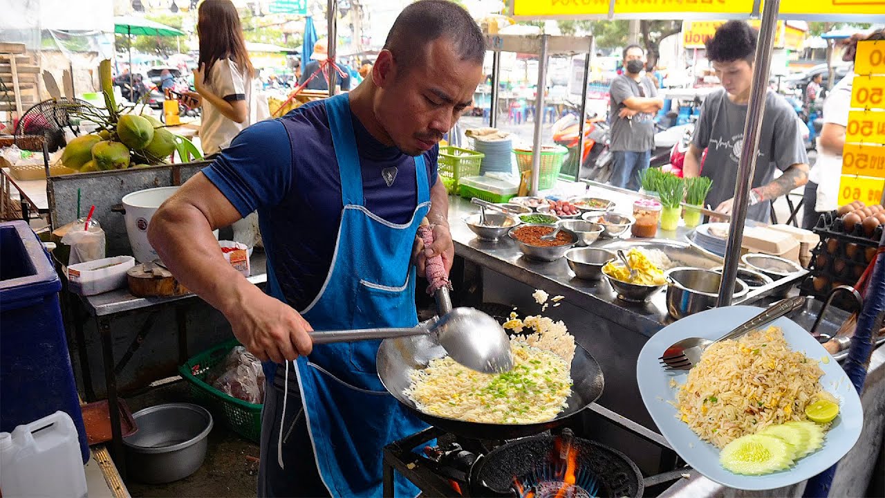 Amazing Chef Cooks Egg Fried Rice! Super Speedy & Ultimate Wok Cooking Skills | Thai Street Food