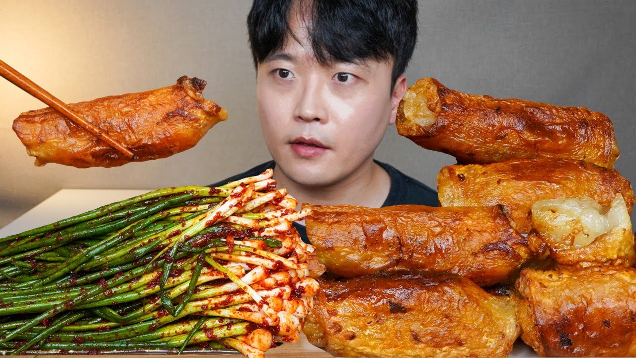 바삭한 통대창 갓담근 파김치 먹방 Green Onion Kimchi & Beef Large Intestines ASMR MUKBANG EATING SHOW