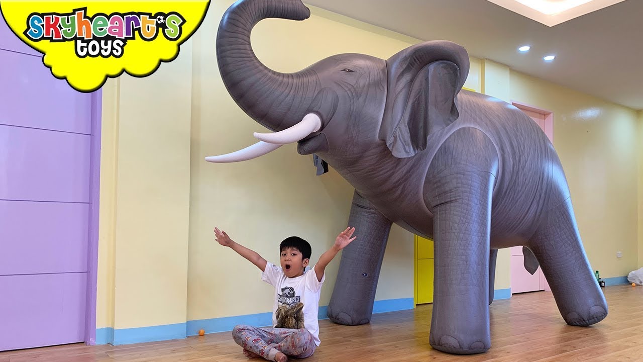 GIANT ELEPHANT Prank! Skyheart animals for kids toys safari pretend play