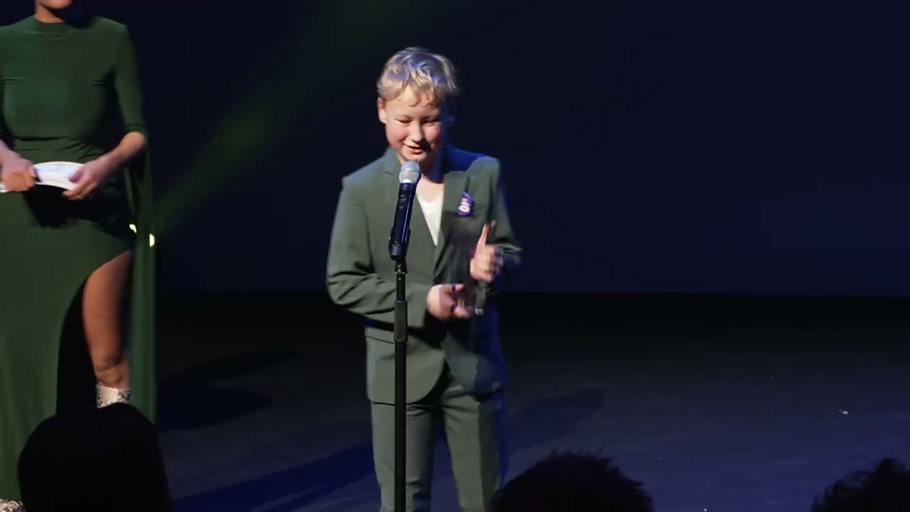 Lagemannetjes scoort de award voor Beste Nieuwkomer | The Best Social Awards #12
