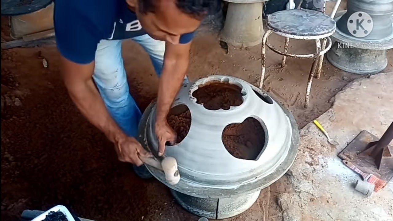 ENSINANDO, COMO FAZER !!  UM VASO DE CIMENTO, COM A BOCA  INVERTIDA.