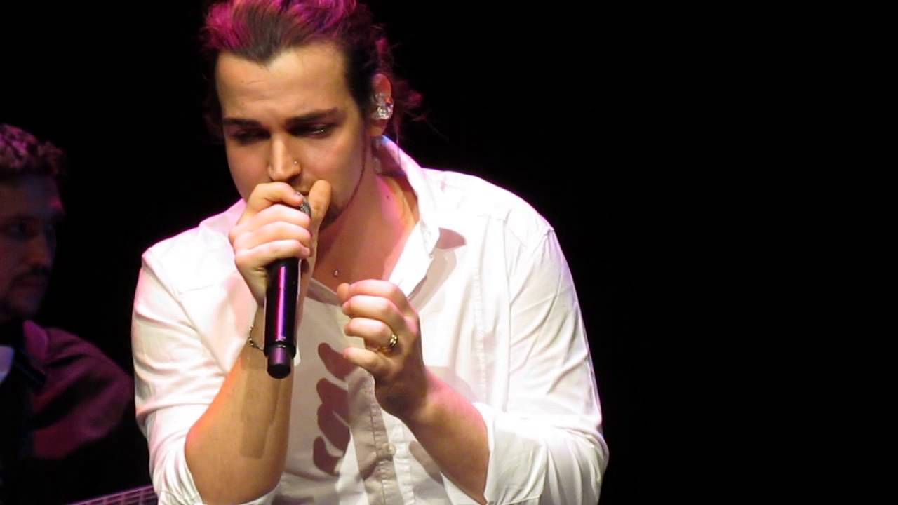 MINUETTO(cover) VALERIO SCANU LIVE ACUSTICO MILANO TEATRO PUCCINI (HD)25/02/2013