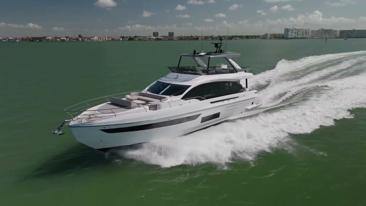 2025 Azimut 72 FLY Full Walkthrough | Available at MarineMax St. Petersburg