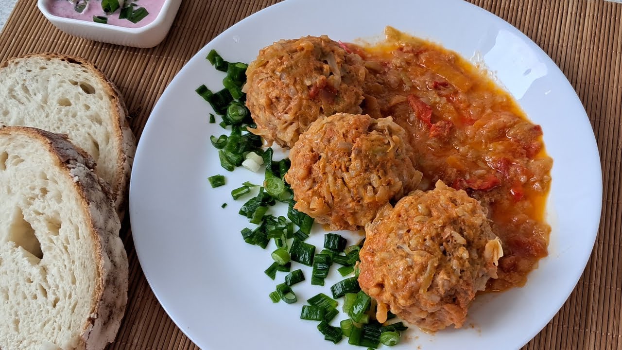 Meat Balls with Cabbage and Rice in Tomato Sauce (Lazy Golubtsi)