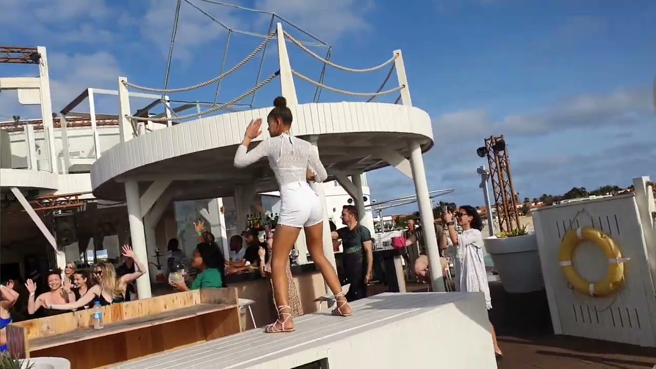 Kapverdy- ostrov Sal -   Club Bikini Beach - začátek párty