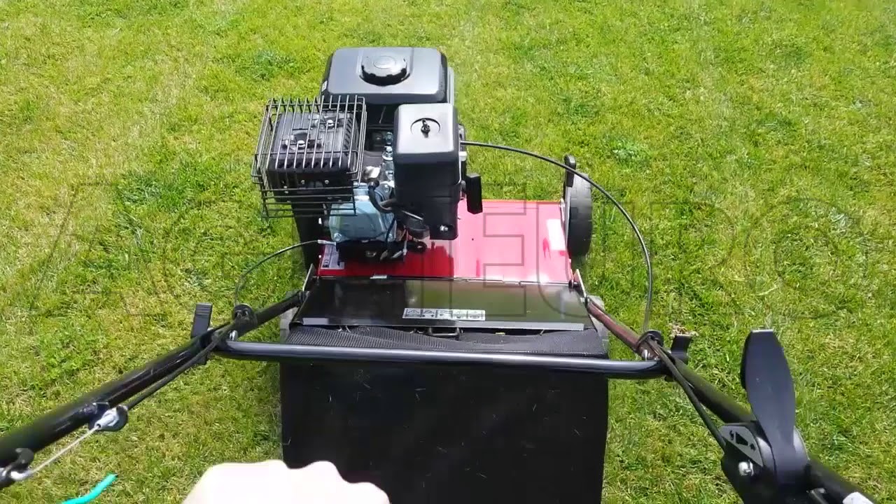 Arieggiare il prato con lo scarificatore GeoTech PLS4000