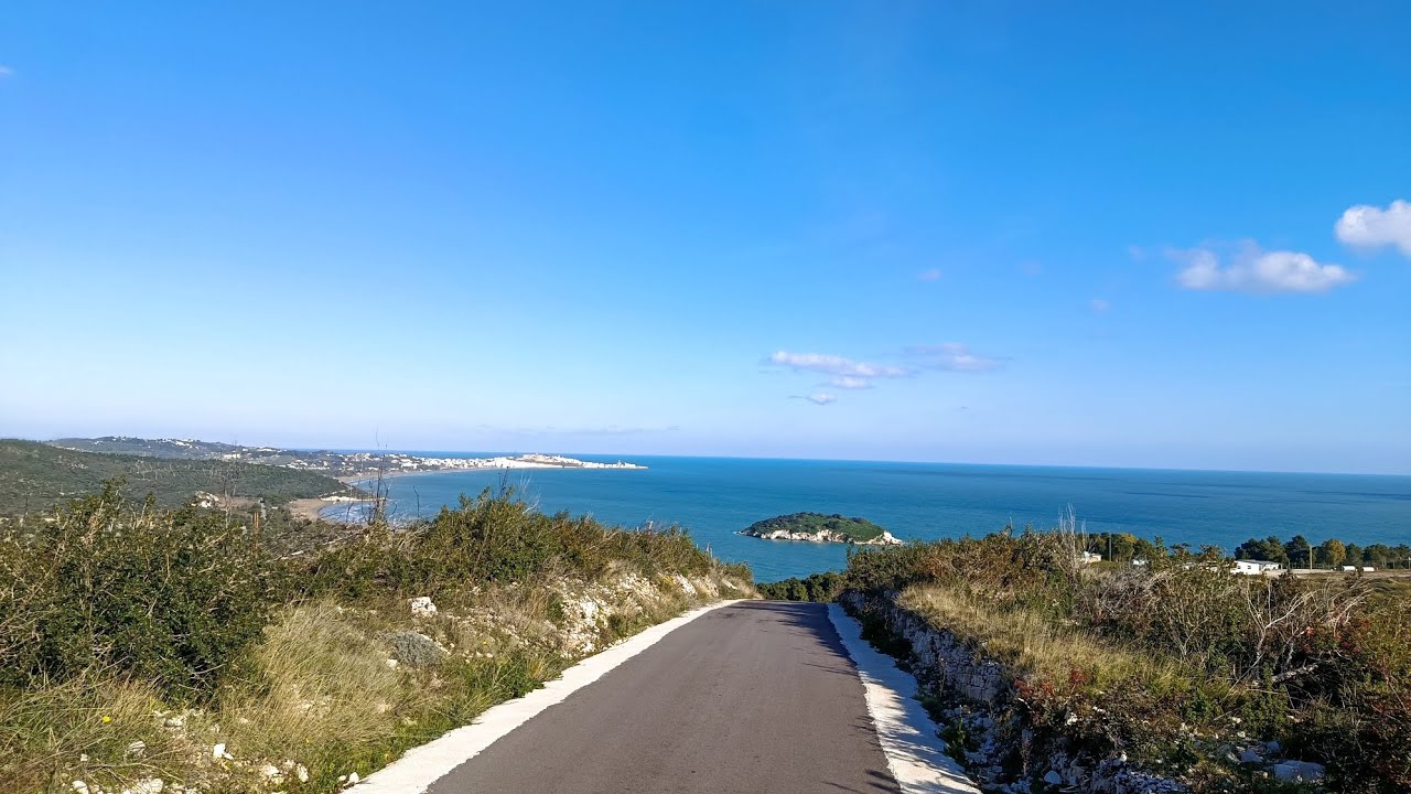 Scénic roads Località Tomarosso, Parco nazionale del Gargano (Vieste)