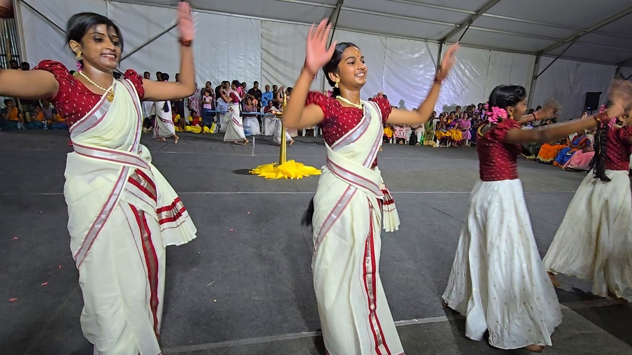 വിഷ്ണുമായ സ്വാമിയുടെ മനോഹരമായ ഗാന ത്തിനു ചുവടുവച്ചു ടീം കൈകൊട്ടിക്കളി 2026