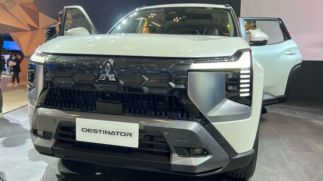 New 2025 Mitsubishi DESTINATOR (Graphite Grey Metallic) - Premium 7-Seaters Family SUV!
