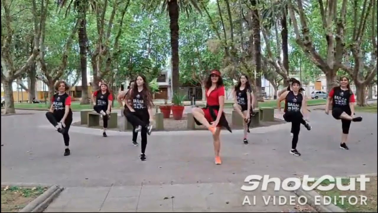 SOMOS LATINOS by Play N Skillz,Gente de zona, Baila fitness/Coreografía by Marisa Quiroga