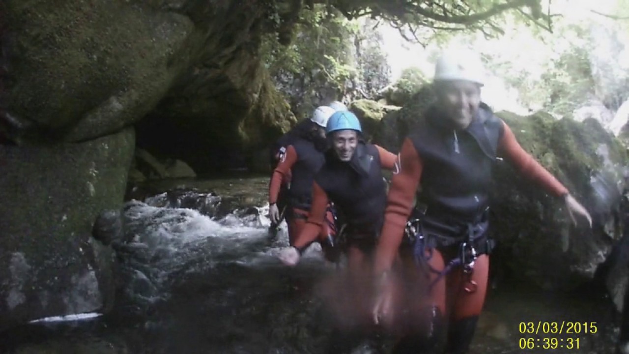 Aventura en Picos de Europa.Descenso de ca&ntilde;ones en Cabrales (Costa Verde Aventura)