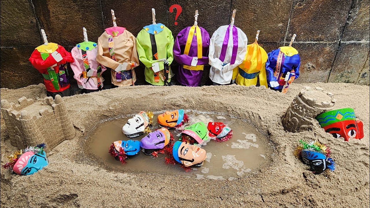 Yuk Temukan Kepala Ondel Ondel Di Kolam Air Istana Pasir Yang Cocok Badan nya 303