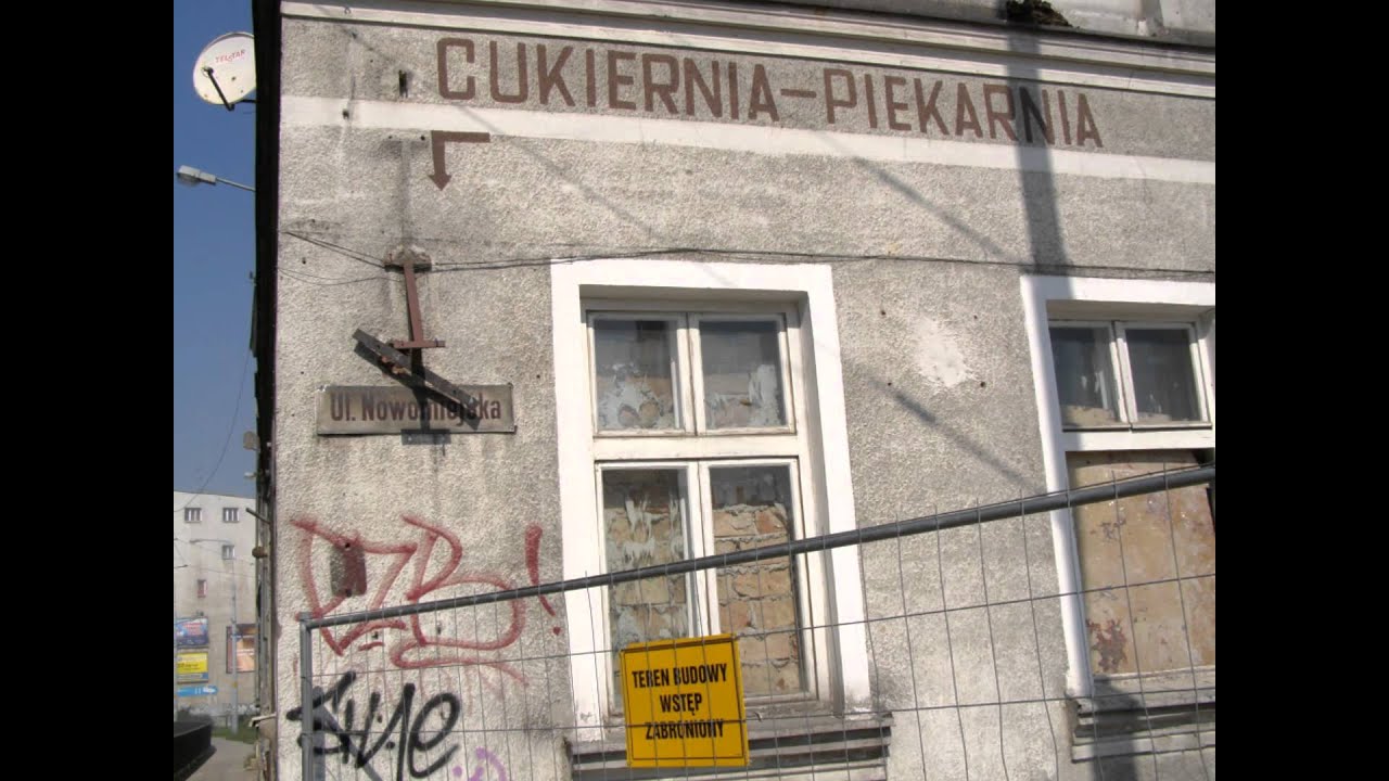A mury runą...koniec ulicy Nowomiejskiej...